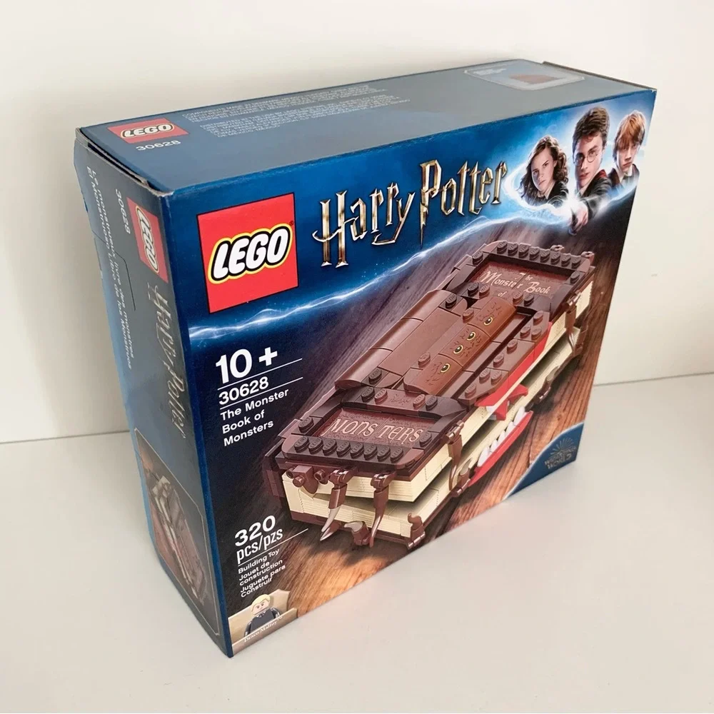 Harry Potter monster book lego set